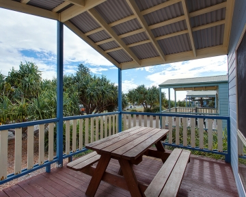 Oceanside Bungalow - Exterior